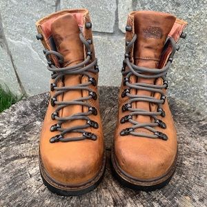 NorthFace Ballard Boots